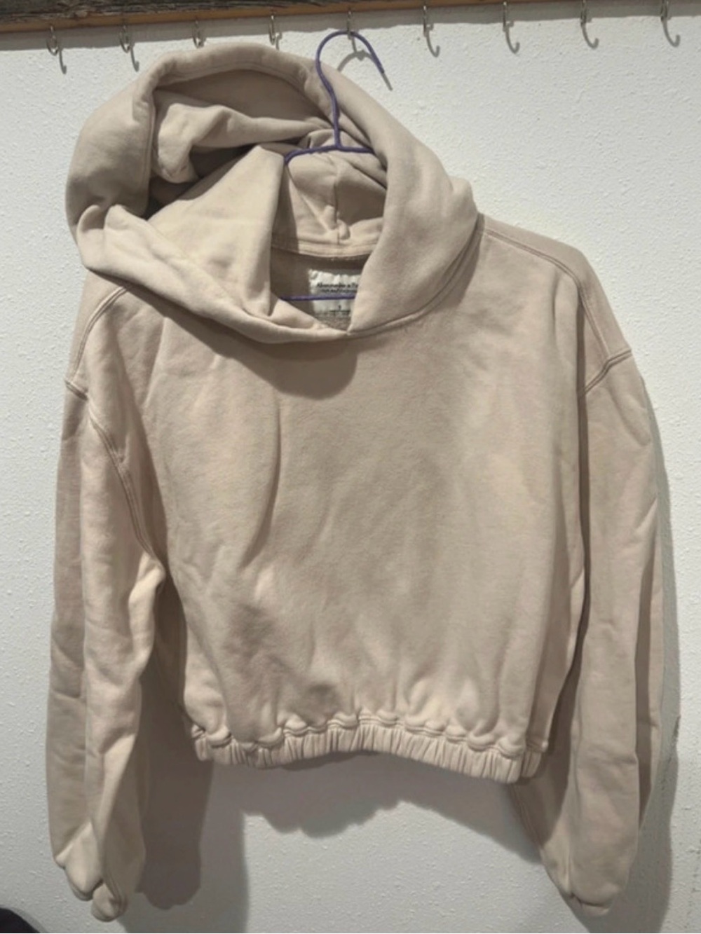 Abercrombie & Fitch Cropped Hoodie in Light Beige